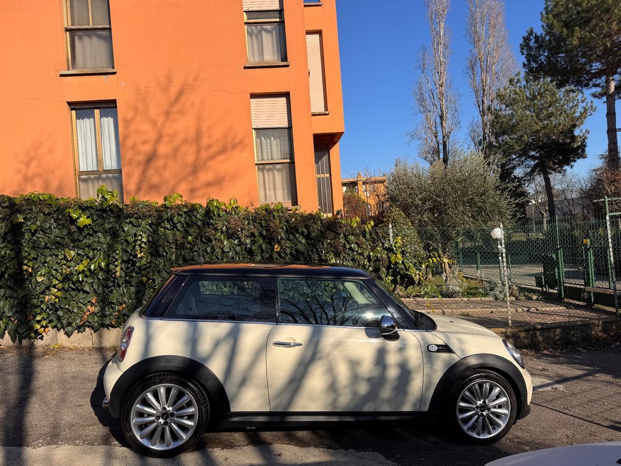 Mini 2.0 16V Cooper D Automatica