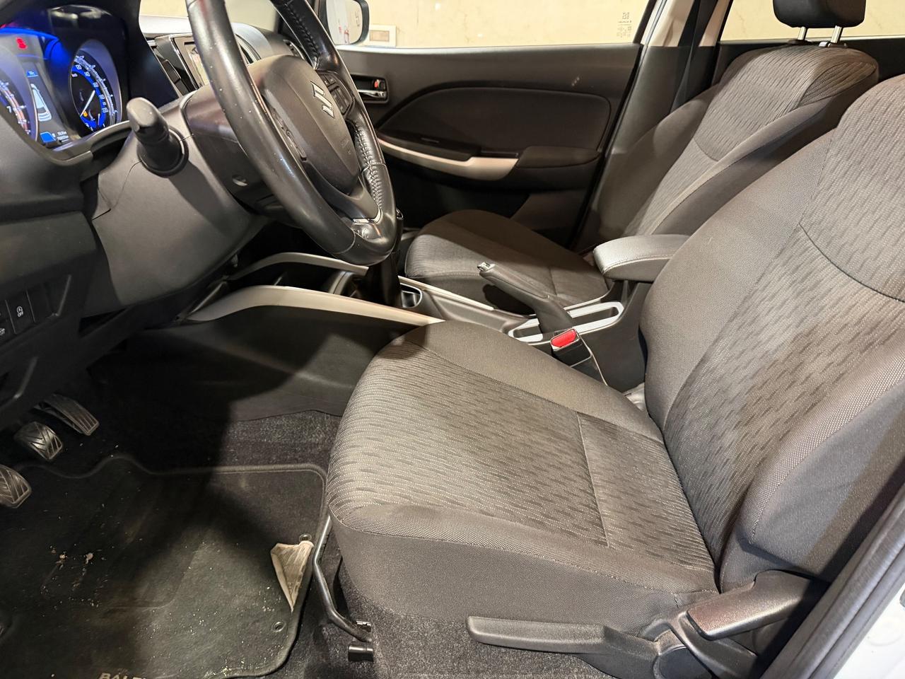 Suzuki Baleno 1.2 Hybrid B-Top