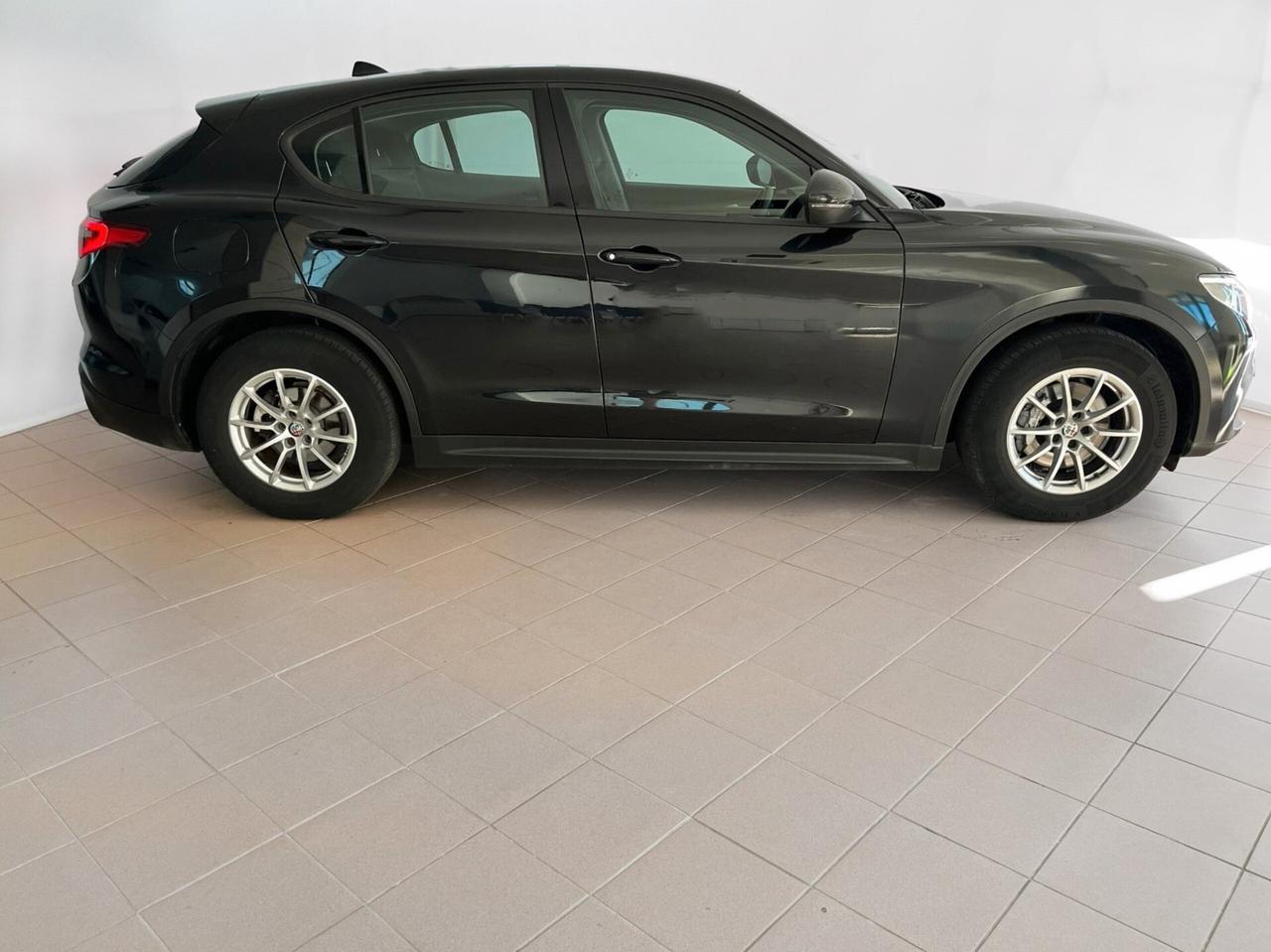 Alfa Romeo Stelvio 2.2 Turbodiesel 190 CV AT8 Q4 Business