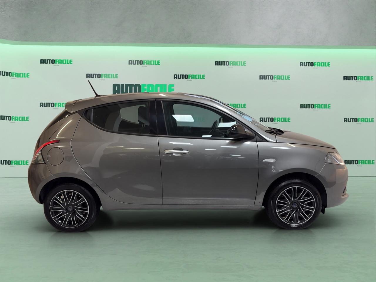 Lancia Ypsilon 1.0 FireFly Hybrid Gold