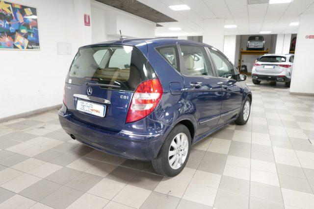 MERCEDES-BENZ A 180 CDI Elegance