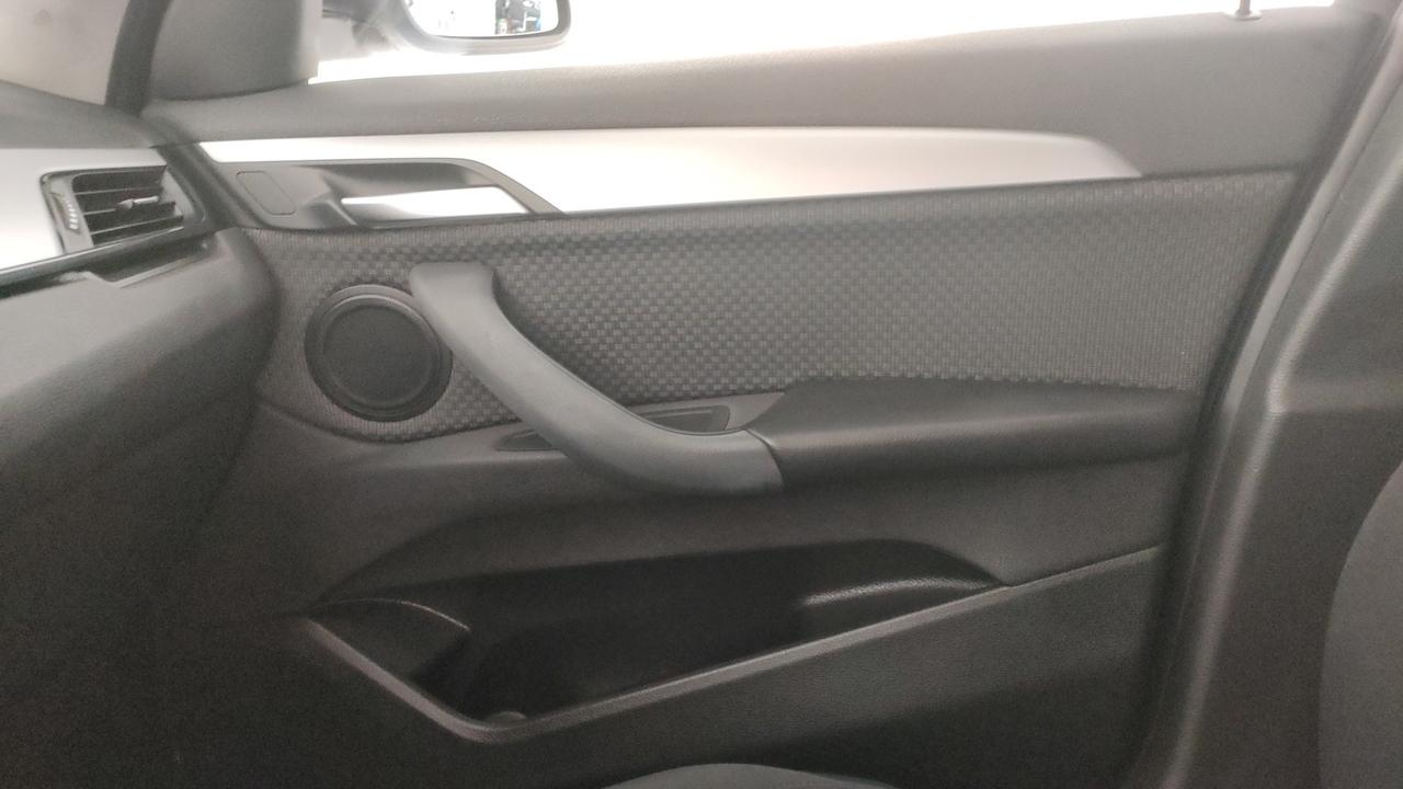 BMW X1 F48 2019 - X1 sdrive18d Advantage