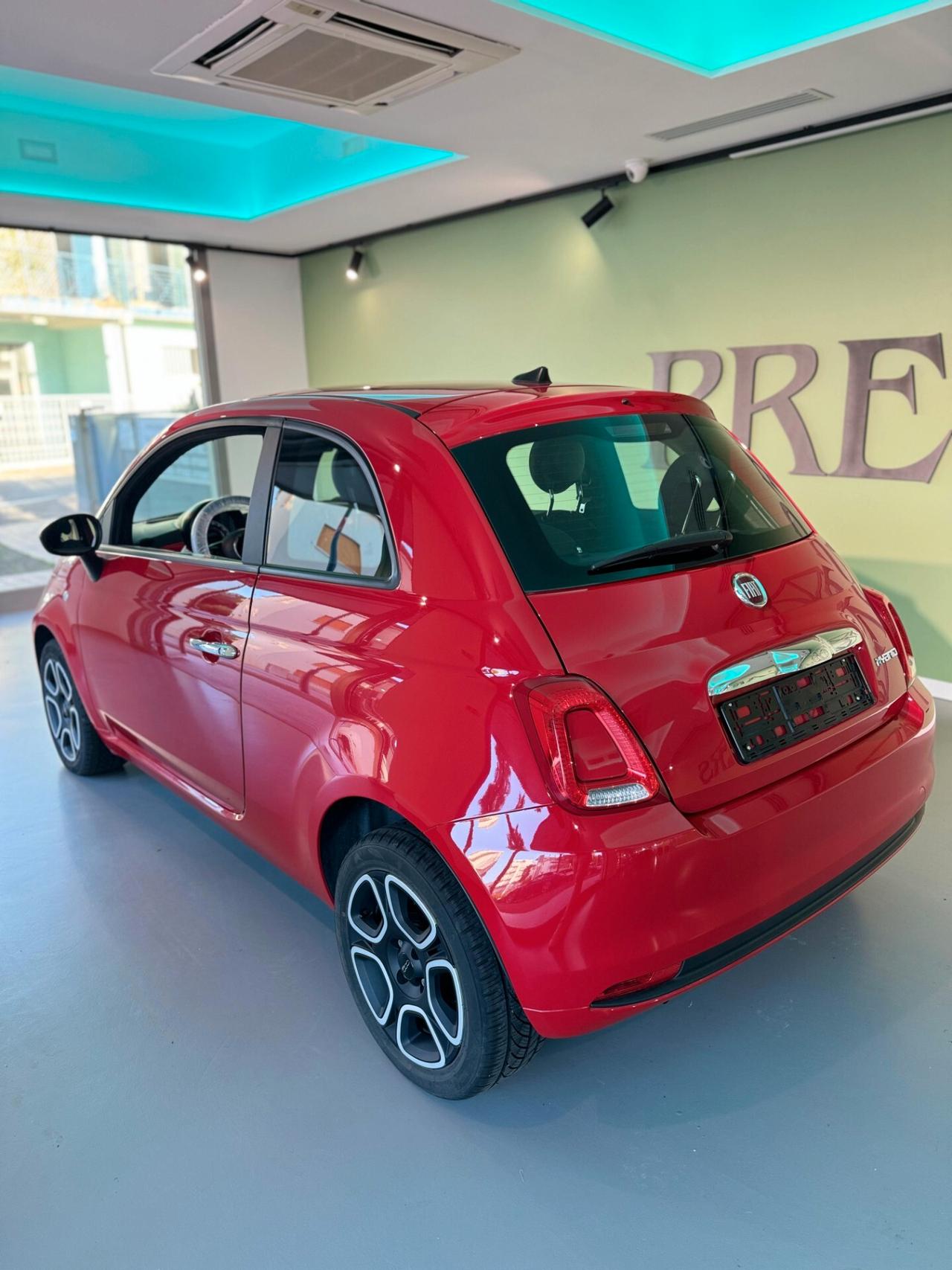 Fiat 500 1.0 Hybrid Red