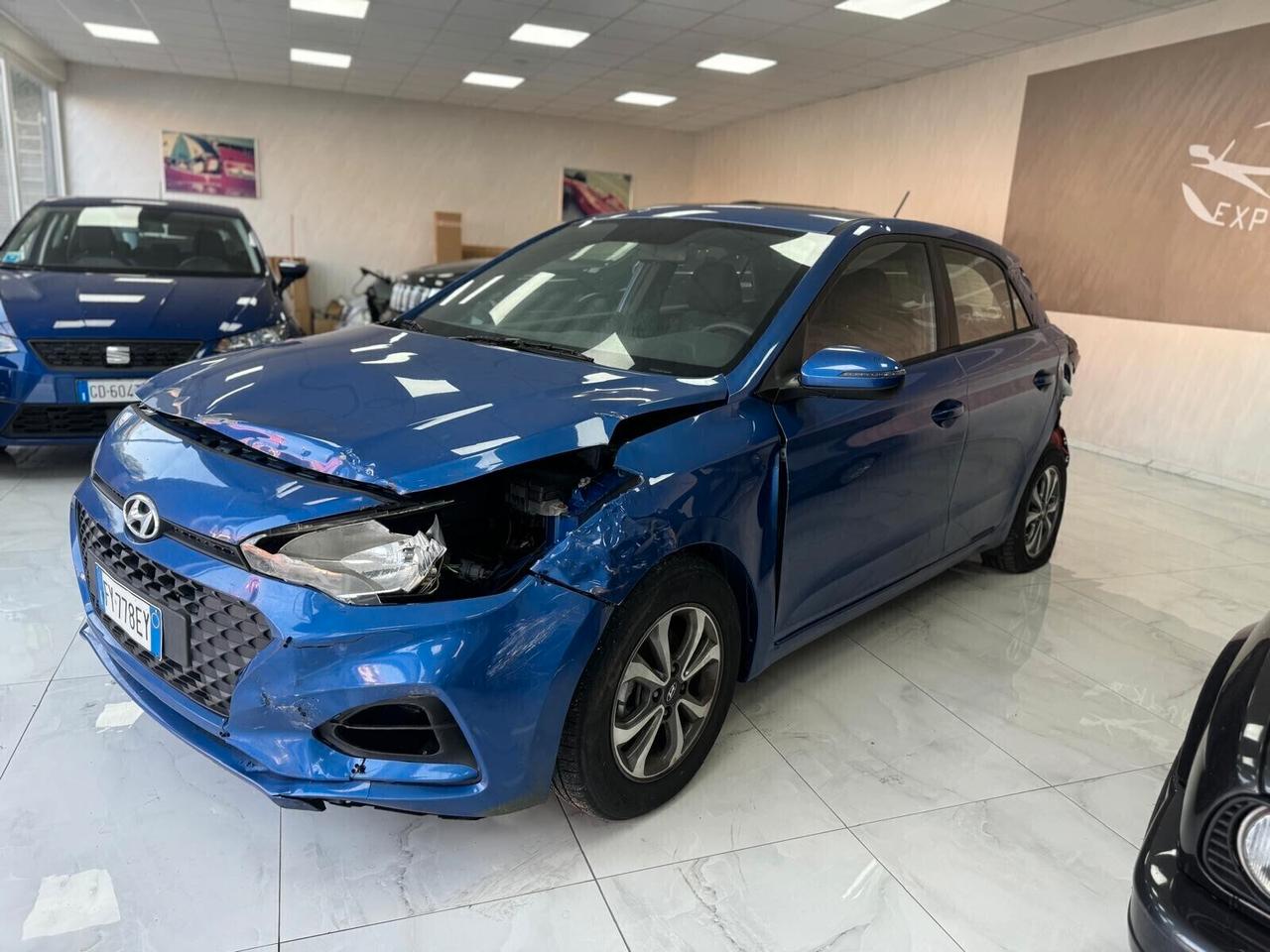 Hyundai i20 1.2 5 porte Econext Connectline - Danneggiata