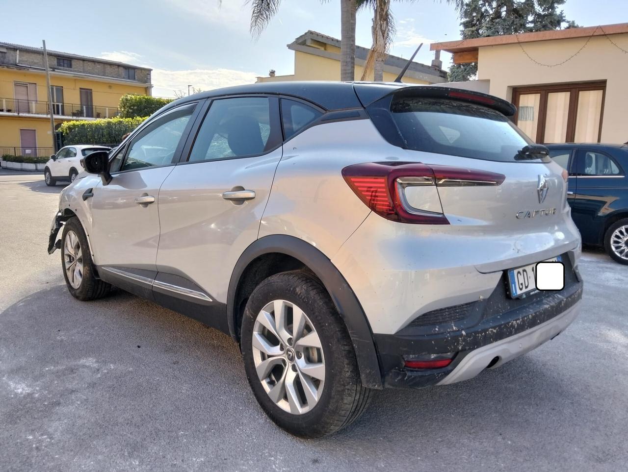 Renault Captur Blue dCi 95cv 2020 SINISTRATA
