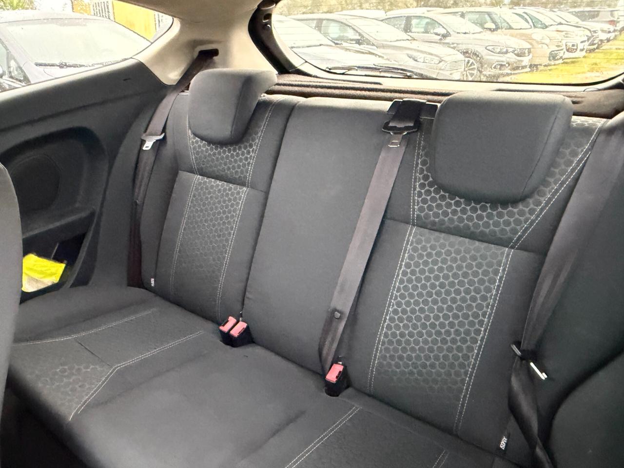 FORD FIESTA 1.2 ANNO 2011 KM 103.000 ADATTA NEOPATENTATI