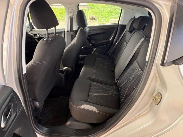 PEUGEOT 208 1.0 VTi 68 CV 5 porte OK NEOPATENTATI EURO 5B BENZ