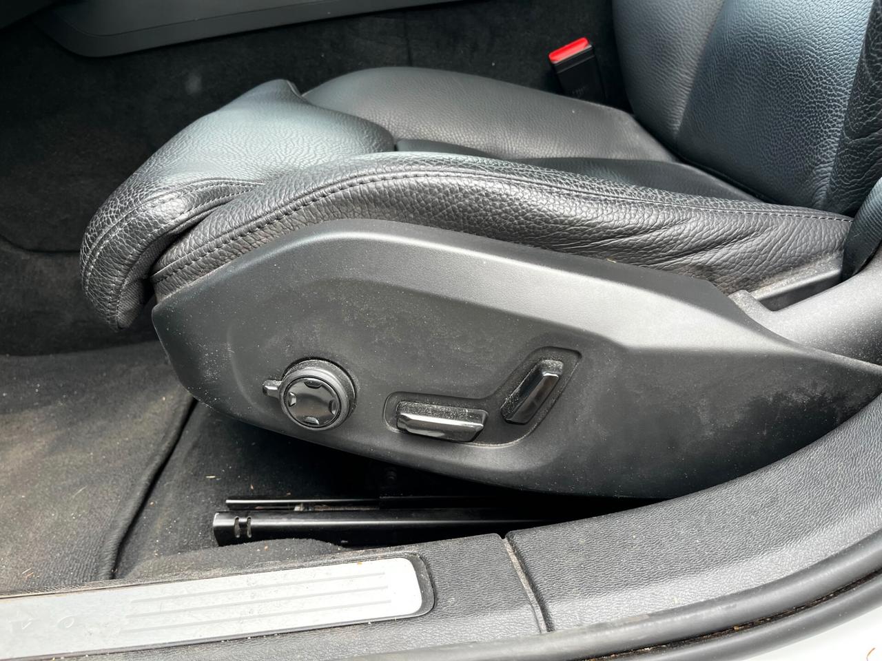 Volvo V60 B4 (d) automatico Plus Dark