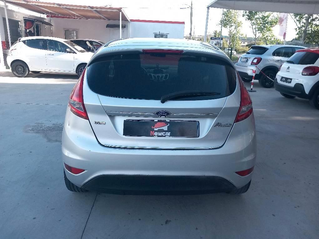 Ford Fiesta 1.6 TDCi 3p. Ghia x neo patentati km 208000 ottime condizioni