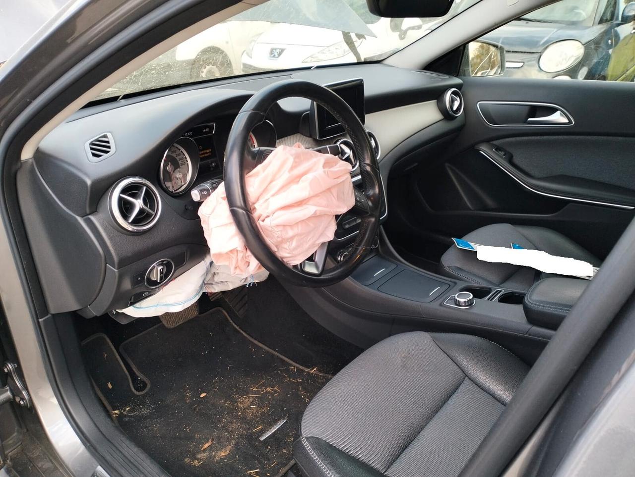 Mercedes-benz GLA 200 CDI Automatic 4Matic - SINISTRATA