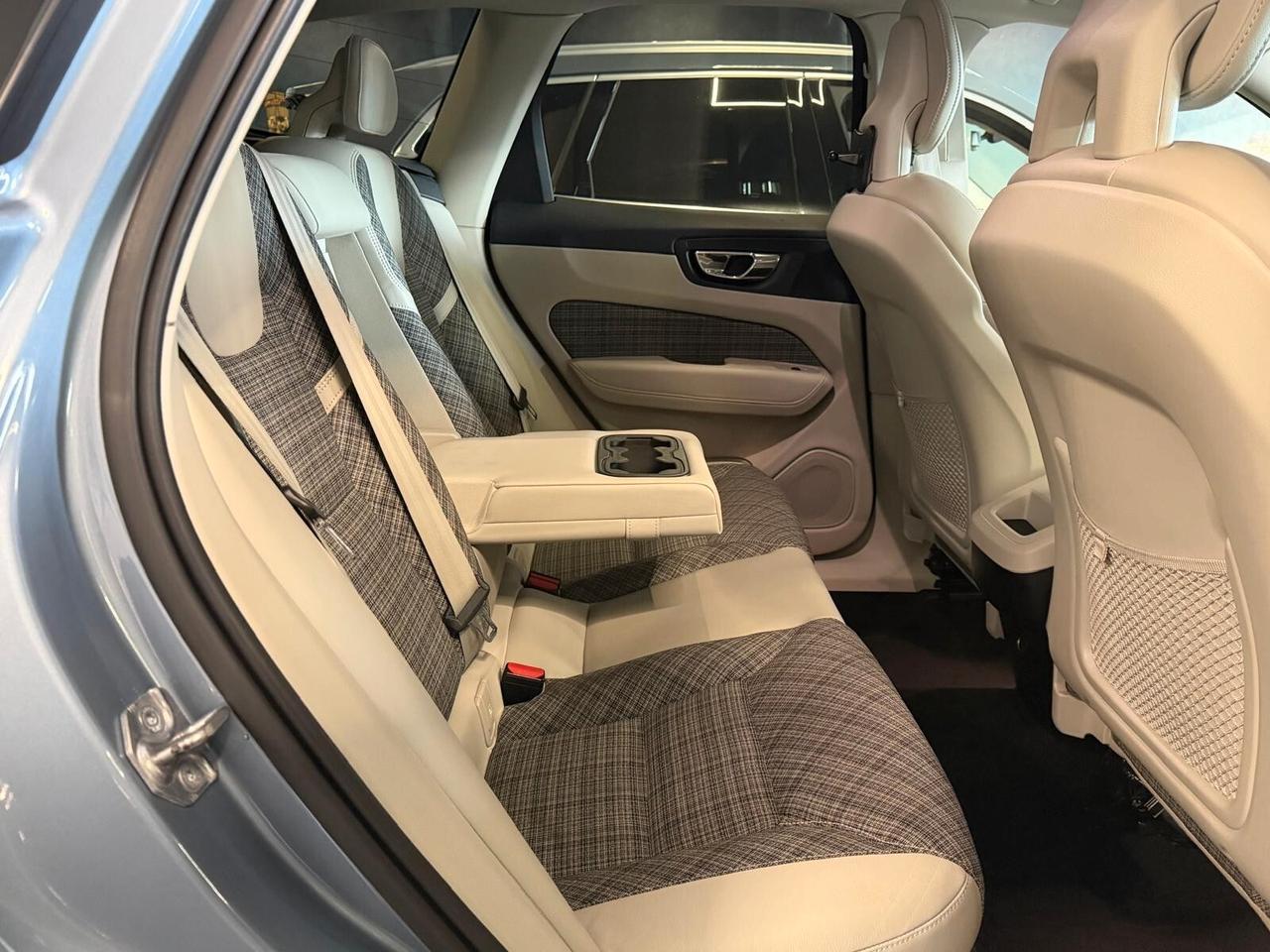 VOLVO XC60 2.0 D 190CV NAVI CAM LED XENO CRUIS 2018