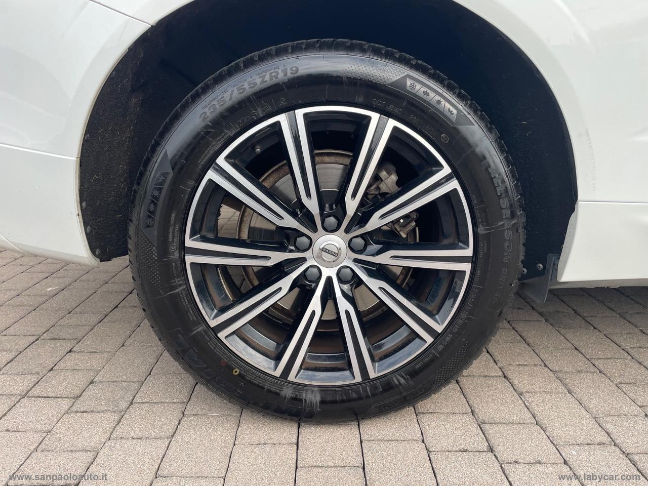 VOLVO XC60 B4