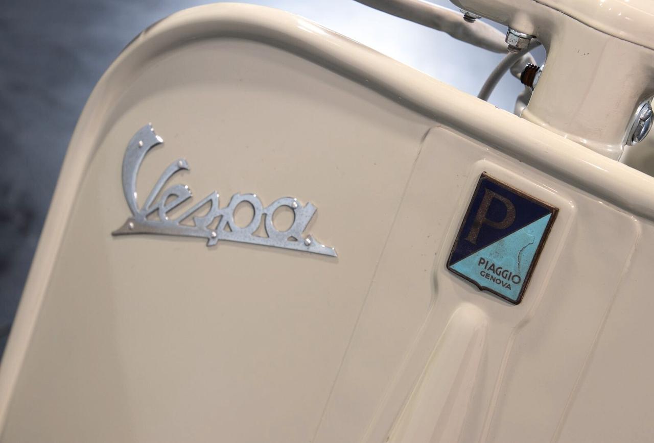 Piaggio Vespa FARO BASSO 125