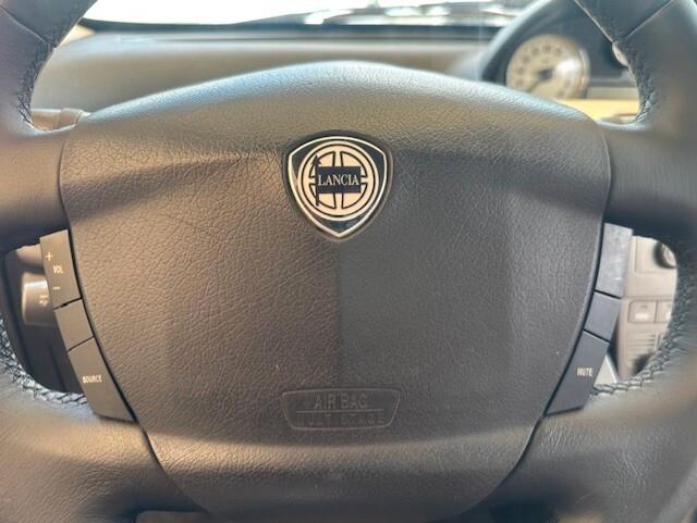LANCIA YPSILON 1,3 MJ INTERNI IN PELLE/SENSORI /COMANDI AL VOALNTE...
