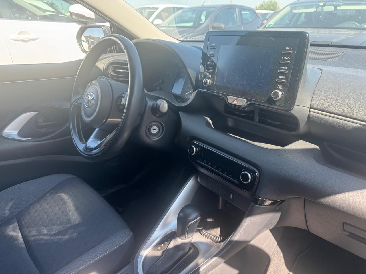 Toyota Yaris 1.5 Hybrid 5 porte Lounge GARANTITA