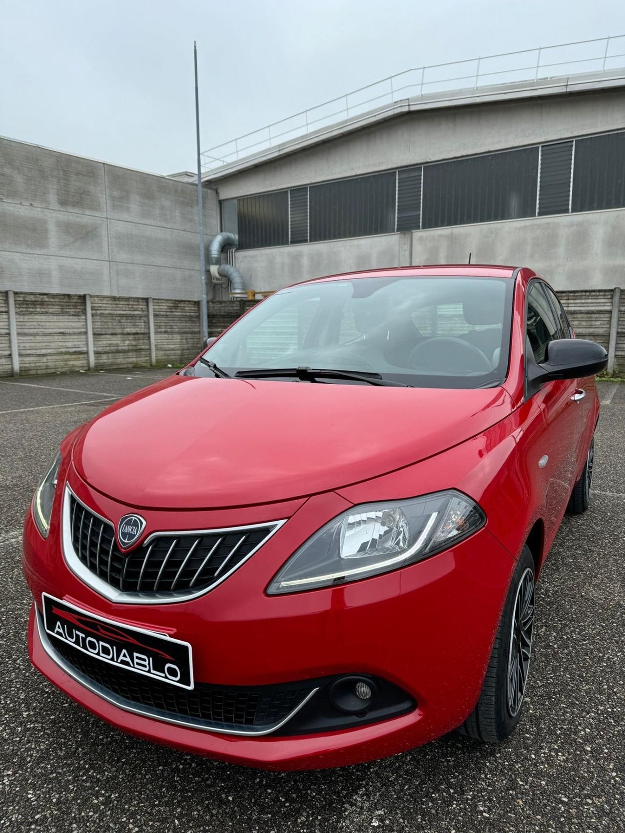 Lancia Ypsilon 1.0 FireFly 5 porte S&S Hybrid Ecochic Gold