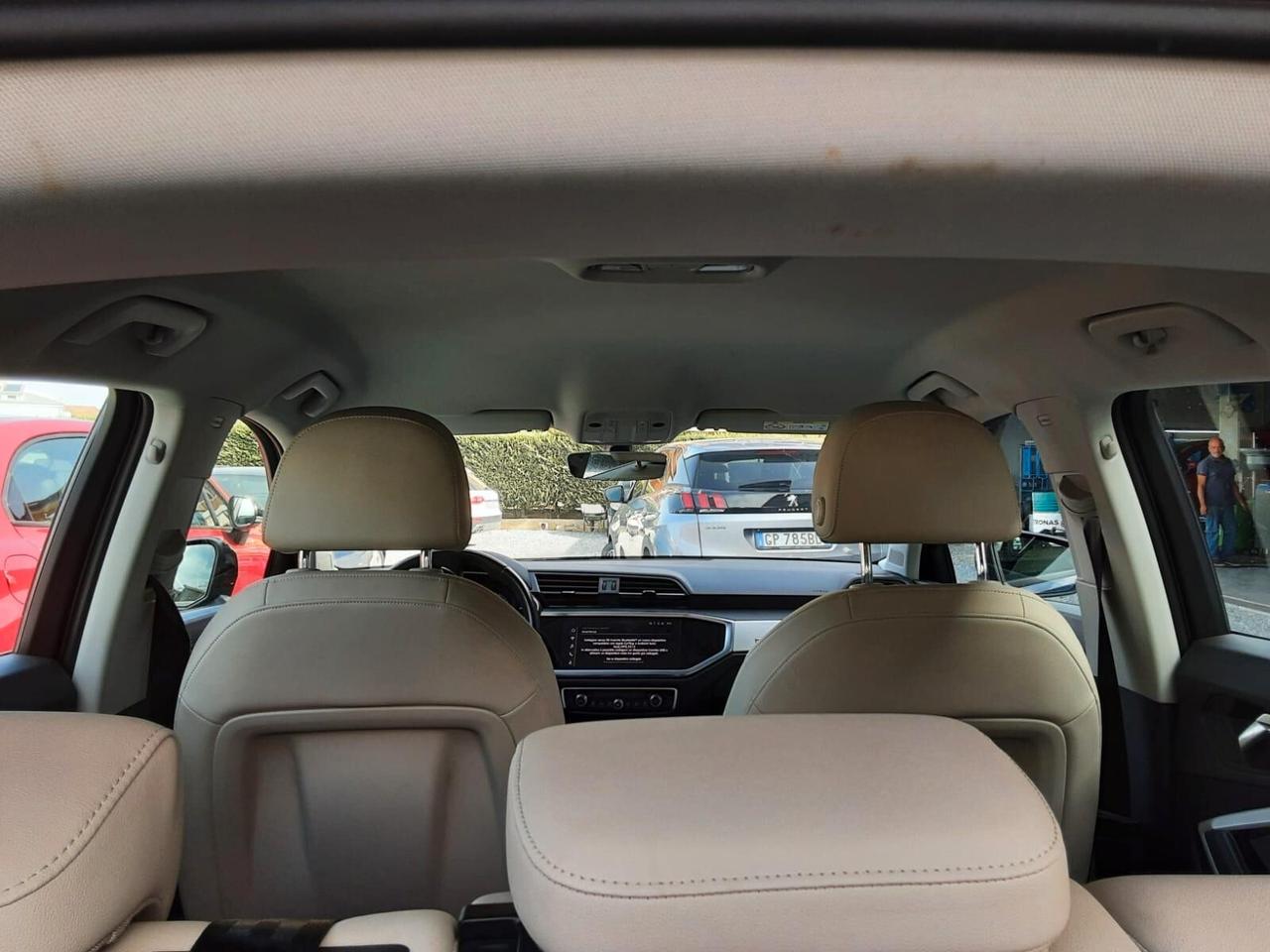 Audi Q3 35 TDI S tronic Business