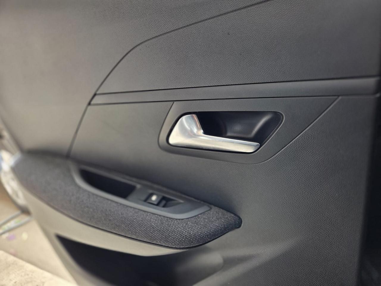 PEUGEOT 208 1.2 75CV STYLE ANNO*2024 SOLO *28000Km