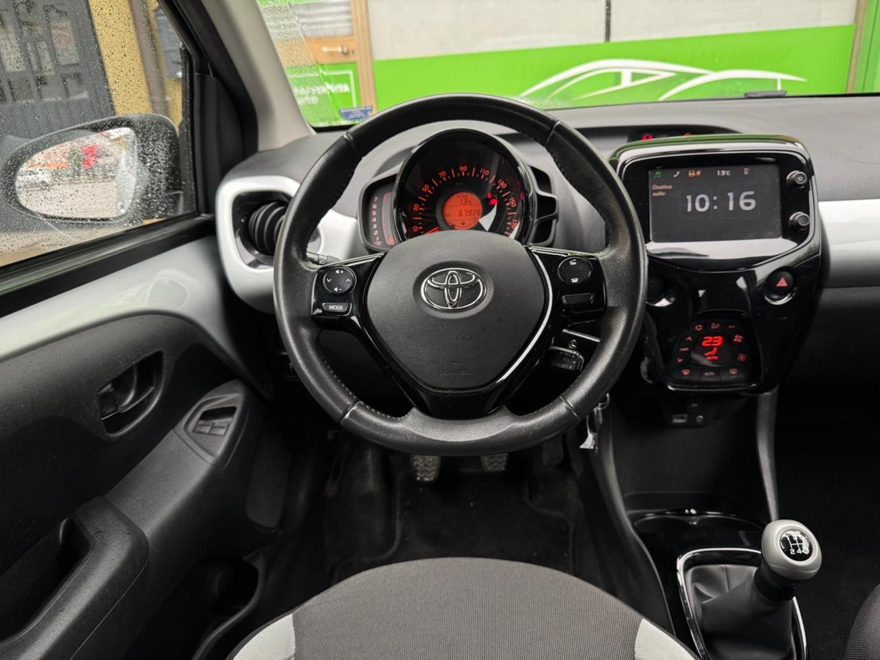 Toyota Aygo 1.0 VVT-i 69 CV 5 SOLO 67900km NEOPATENTATI