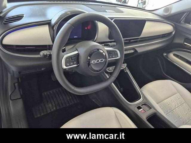 FIAT 600 Hybrid 100 CV DCT MHEV La Prima