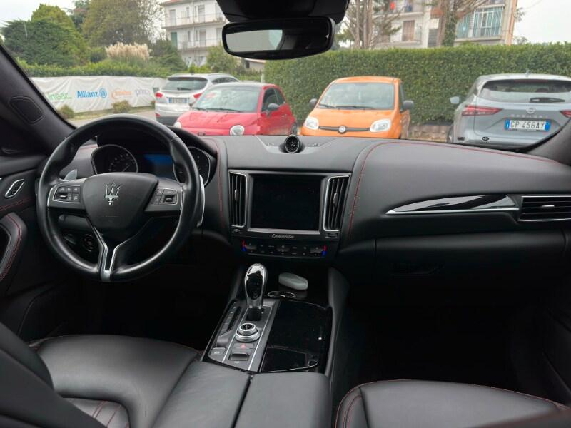 MASERATI Levante Levante V6 Diesel AWD Nerissim...