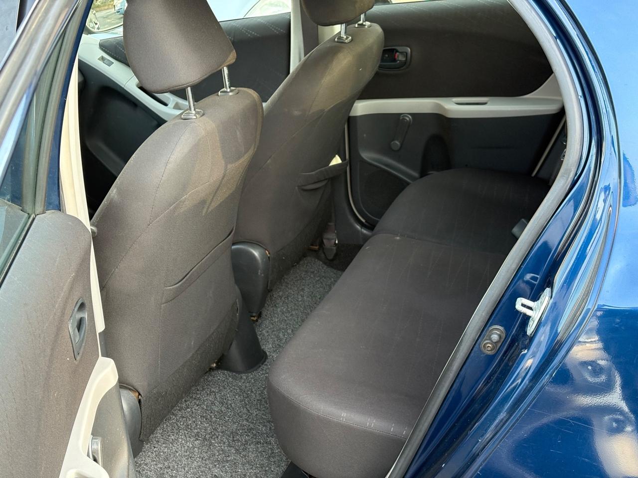 Toyota Yaris 1.0 5 porte Sol