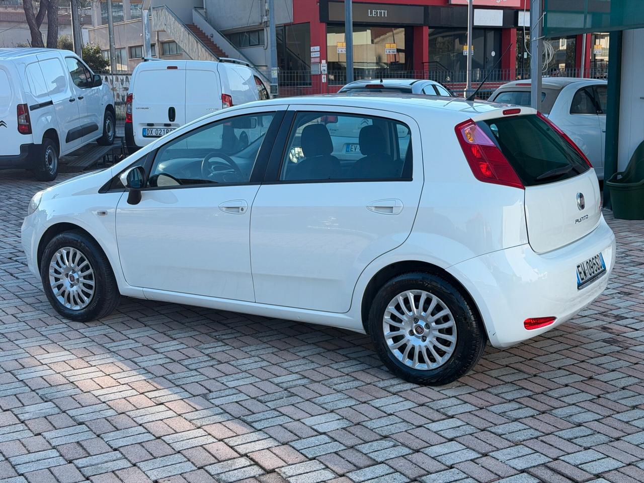 Fiat Punto 1.3 MJT II 75 CV 5 porte Street