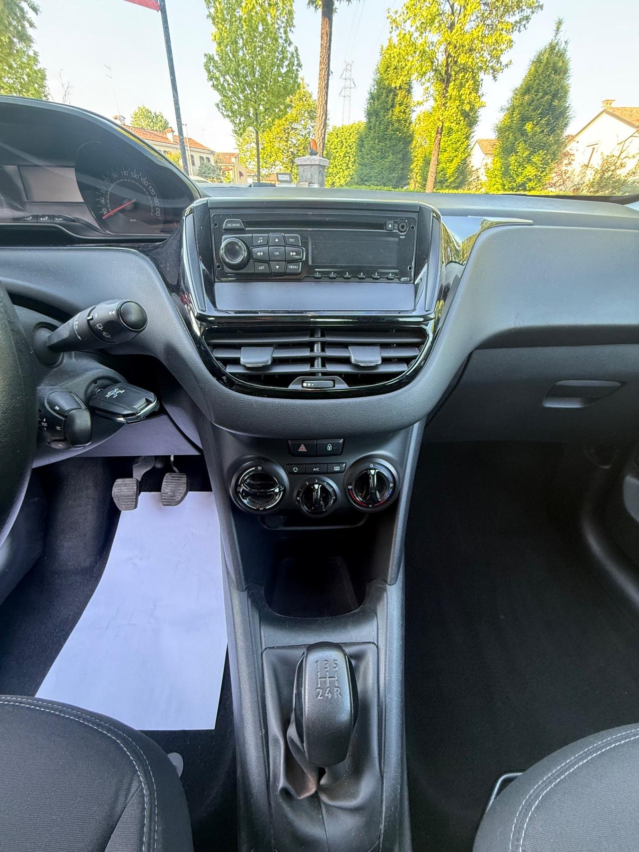 Peugeot 208 1.2 VTi 82 CV 5 porte Access ok neopatentati