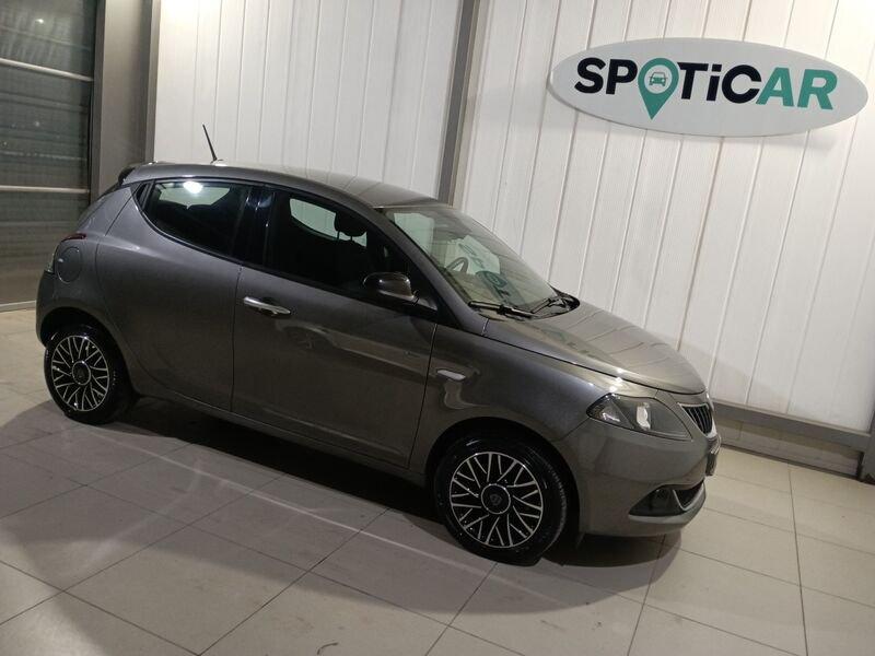 Lancia Ypsilon Ypsilon 1.0 FireFly 5 porte S&S Hybrid Platino