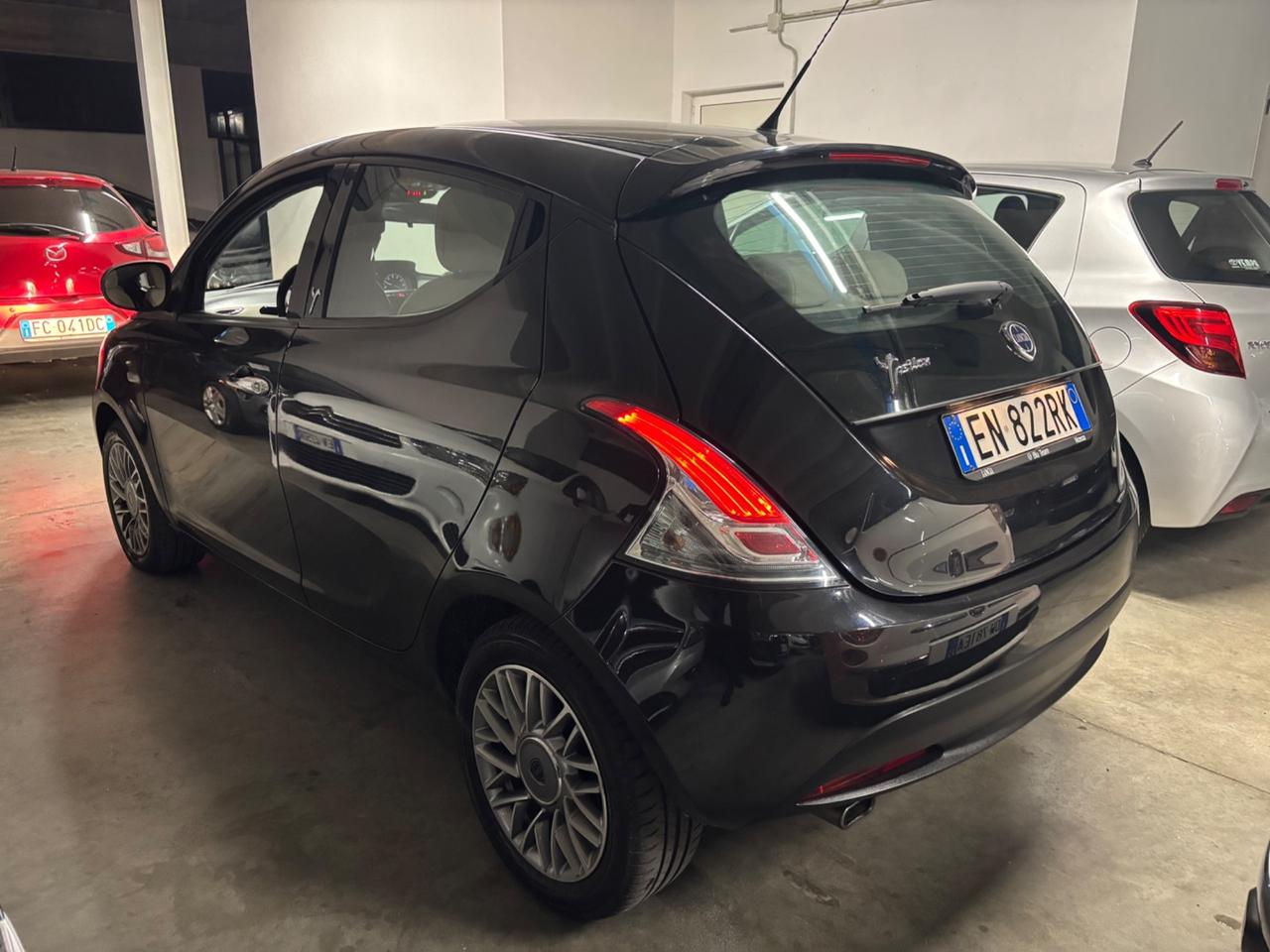Lancia Ypsilon 1.2 BENZINA OK NEOPATENTATI
