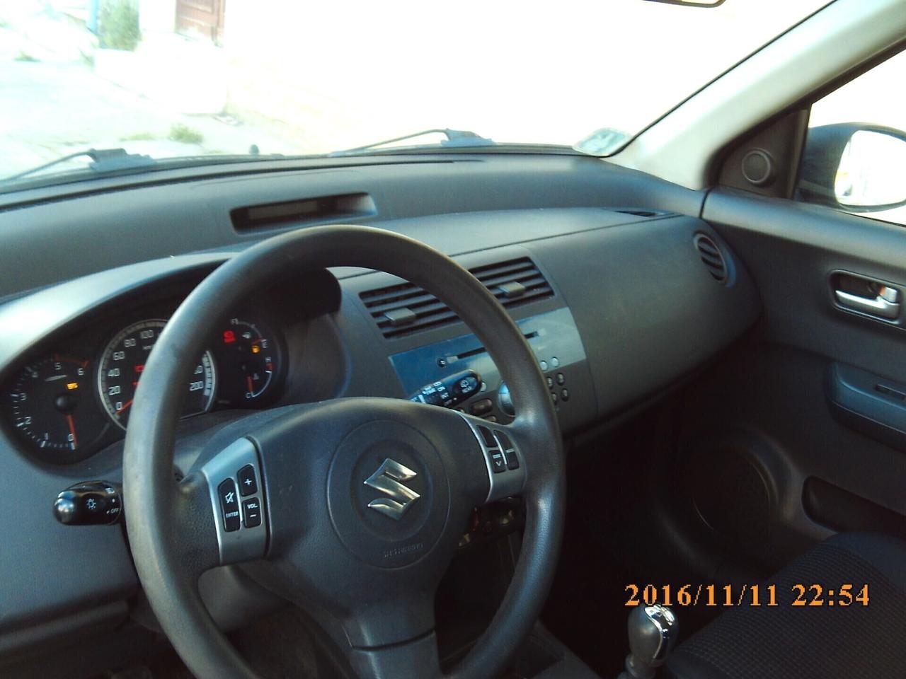 Suzuki Swift BERLINA