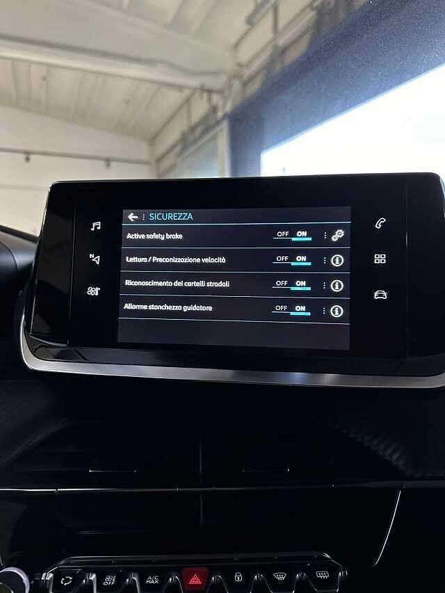 Peugeot 2008 BlueHDi 100 S&S Active