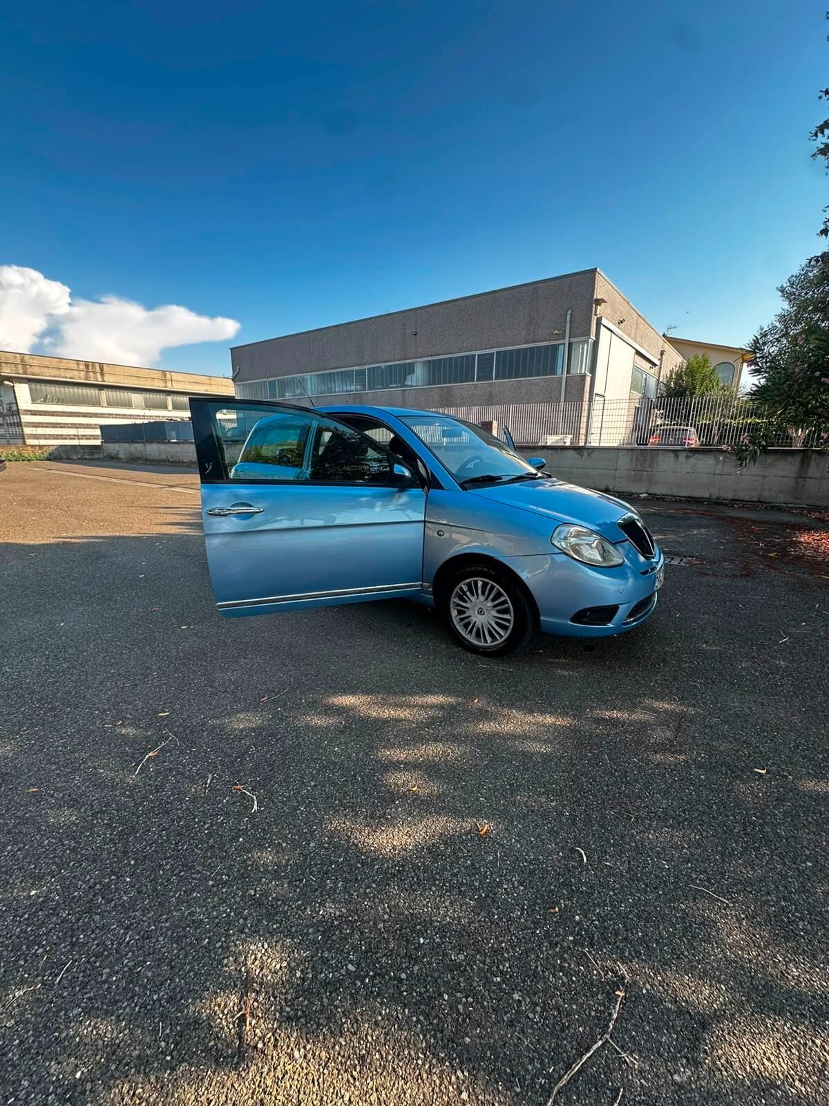 Lancia Ypsilon 1.2 SOLAMENTE 60.000 KM