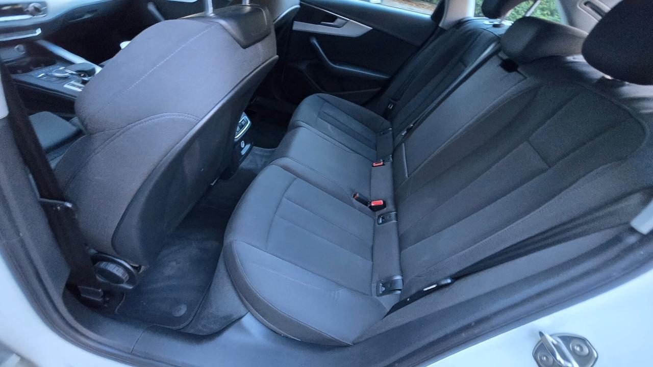 Audi A4 Avant 2.0 TDI 122 CV S tronic Business Sport