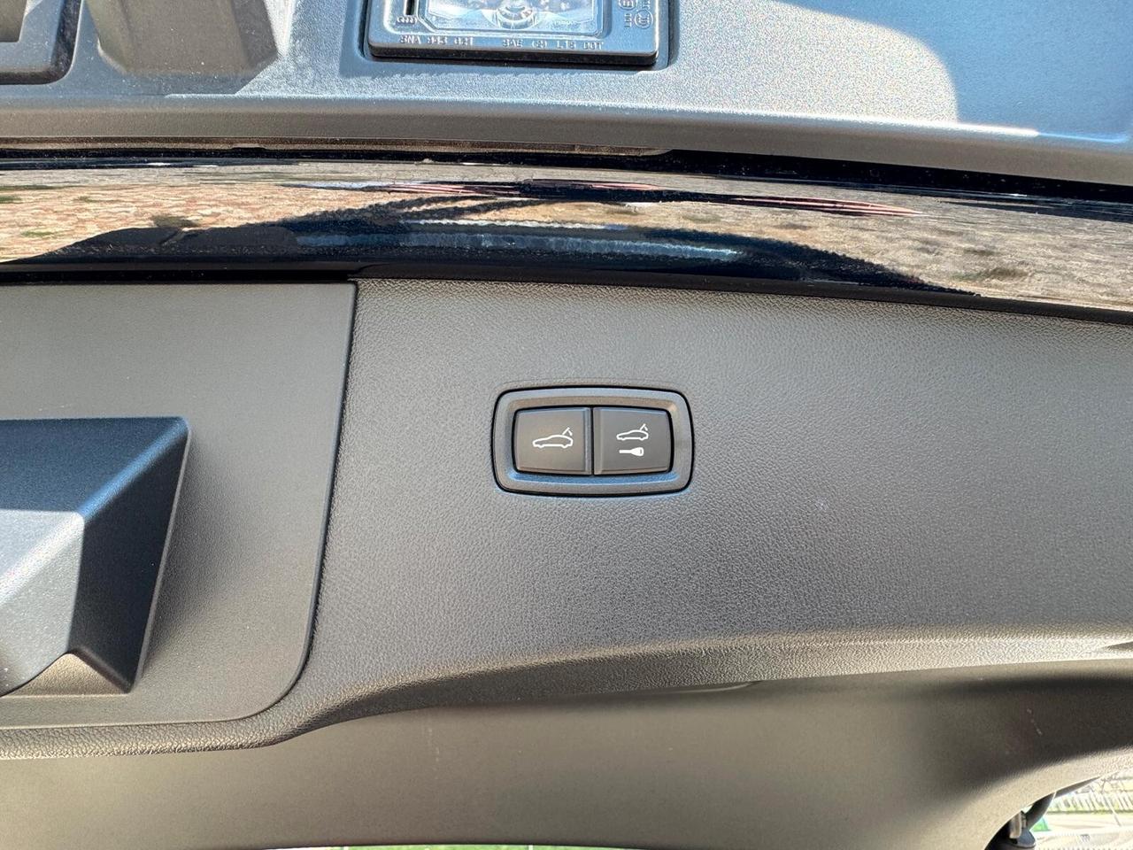 Porsche Cayenne Coupé 3.0 V6 E-Hybrid Platinum Edition