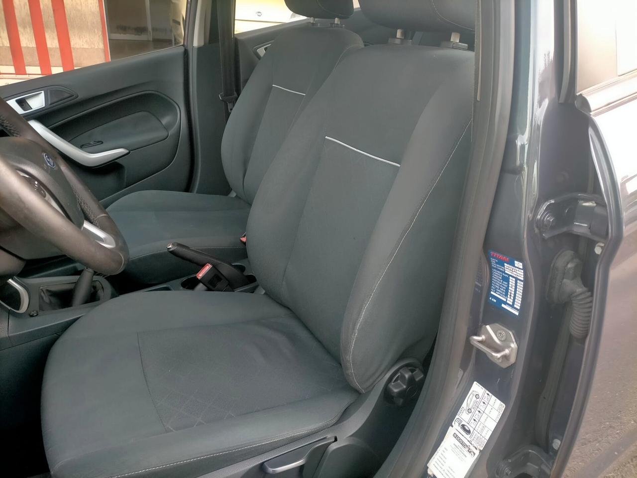 Ford Fiesta 1.4 TDCi 70CV 5 porte Business