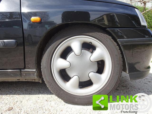 RENAULT Clio 1.8i 16V
