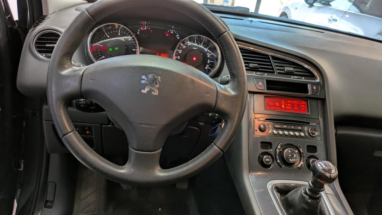 Peugeot 5008 1.6 HDi 115CV Business