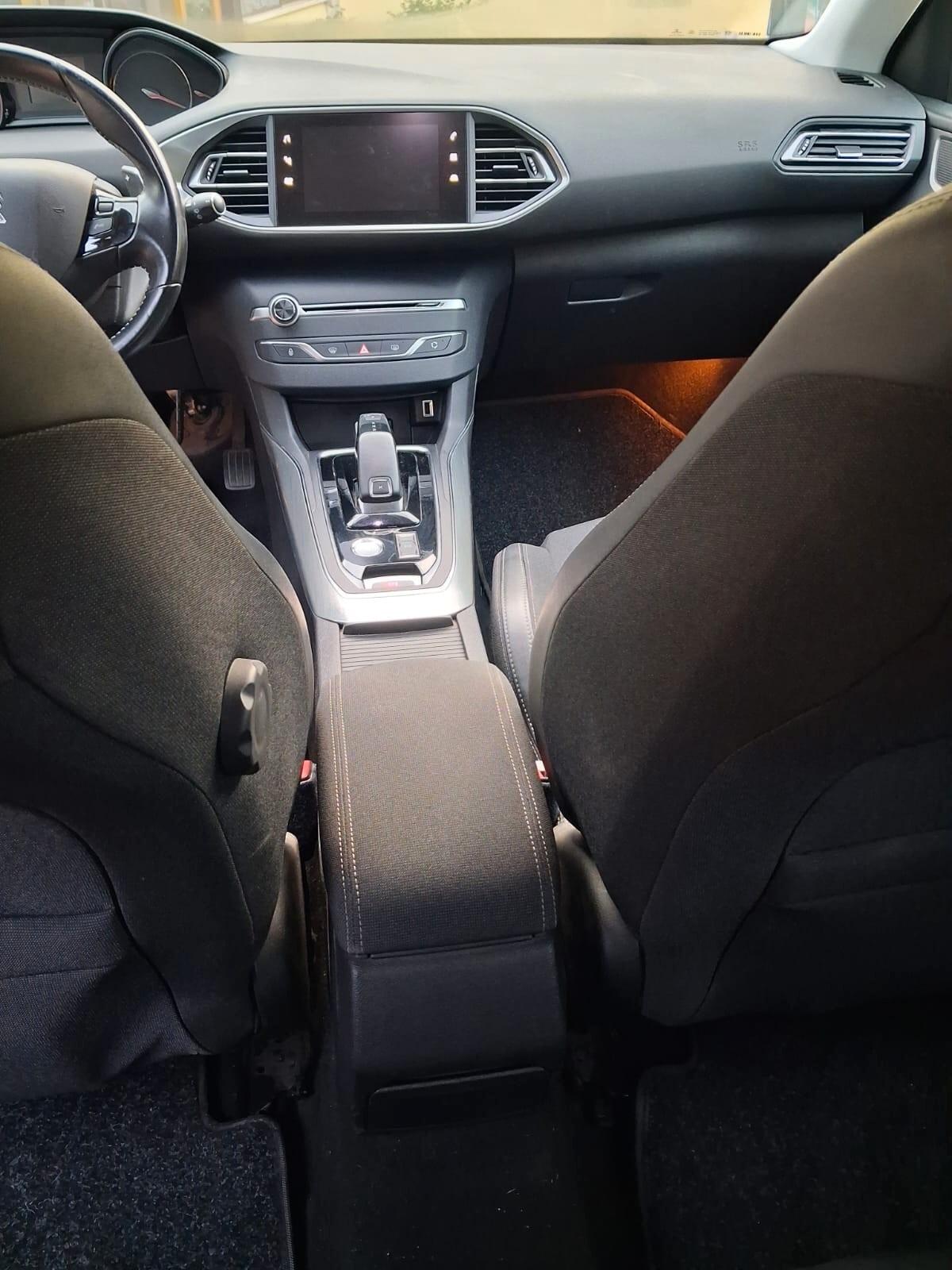 Peugeot 308 BlueHDi 130 S&S EAT6 Allure