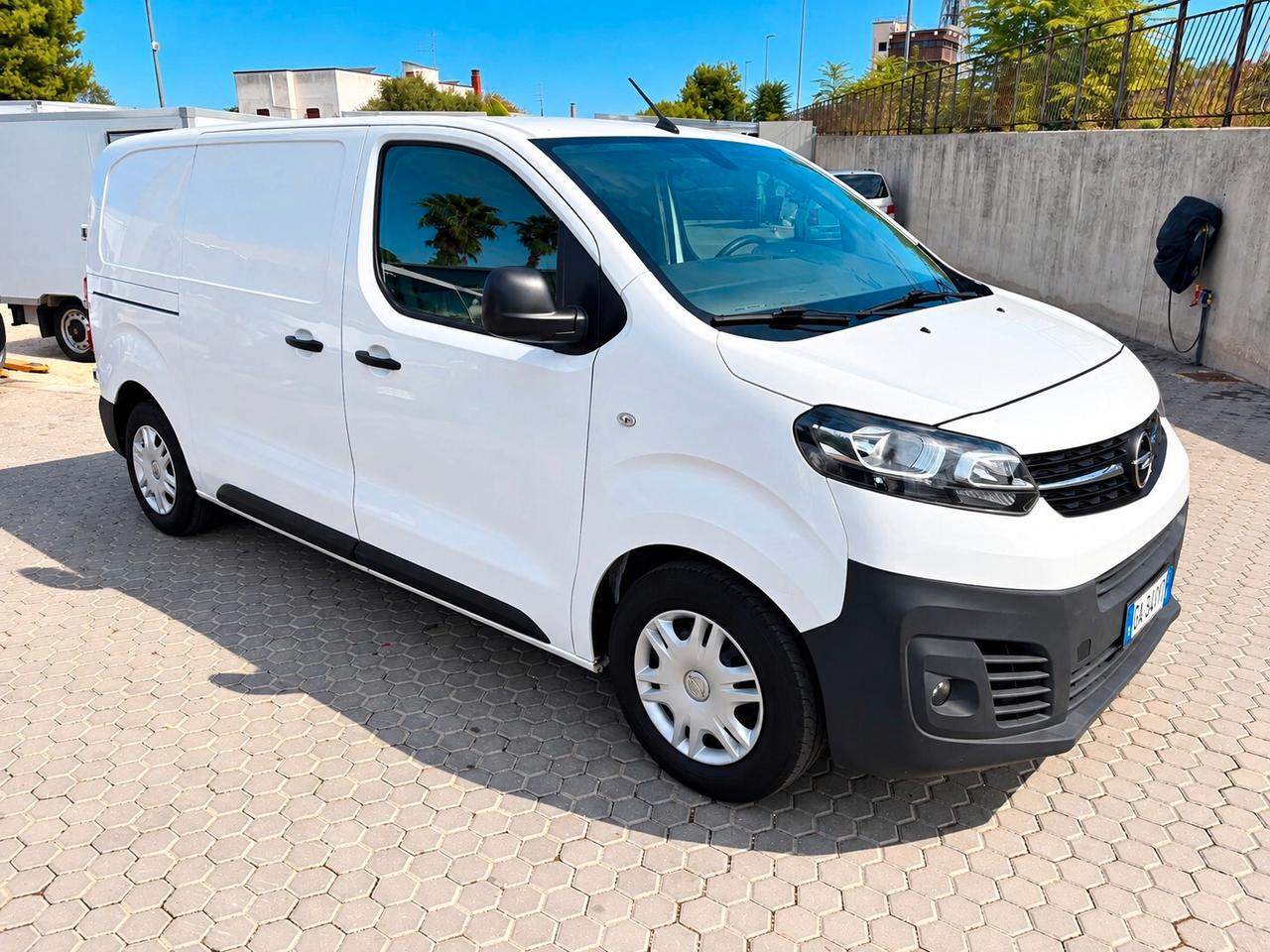 OPEL VIVARO 1.5 DIESEL 120 CV – 2020 – PORTATA 1.004 KG