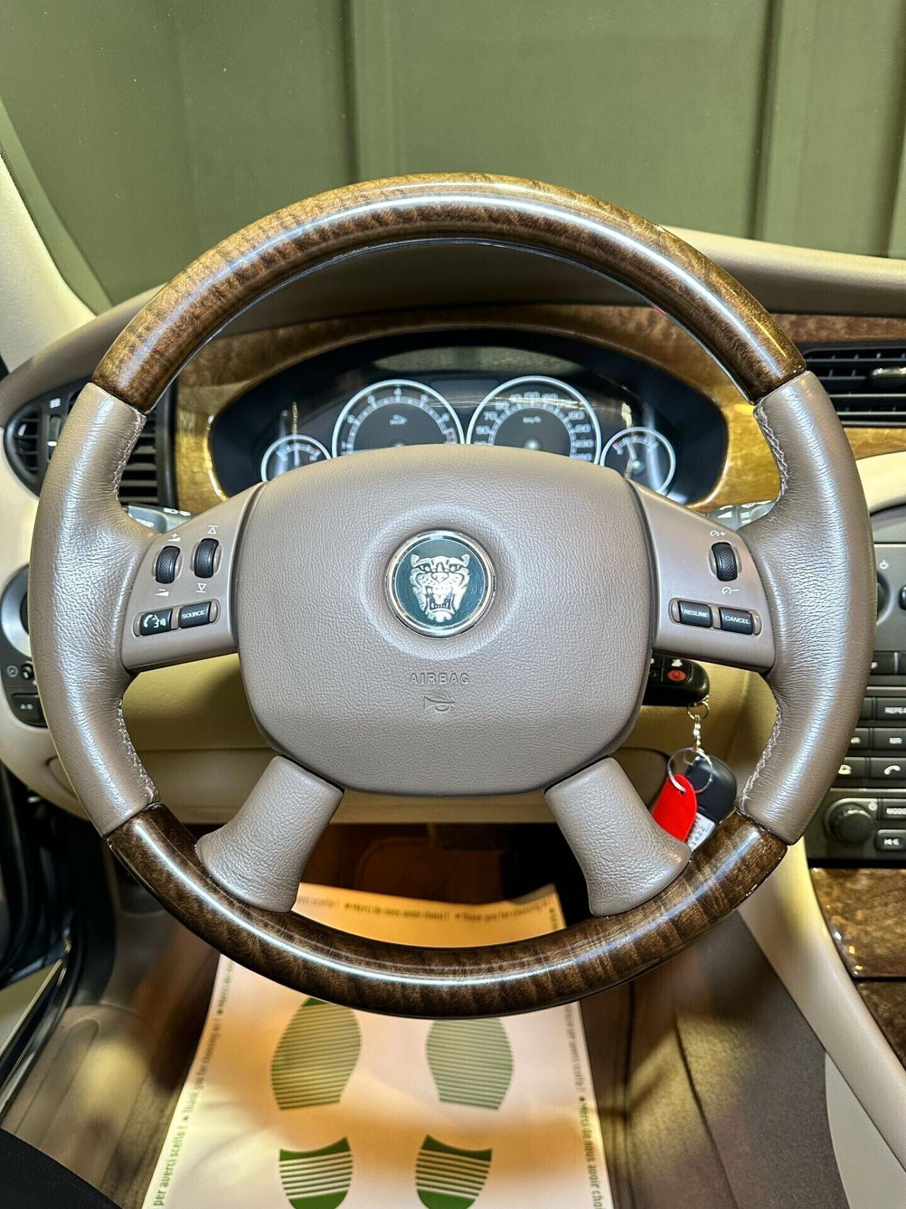 Jaguar X-Type 2.5 V6 24V cat Executive
