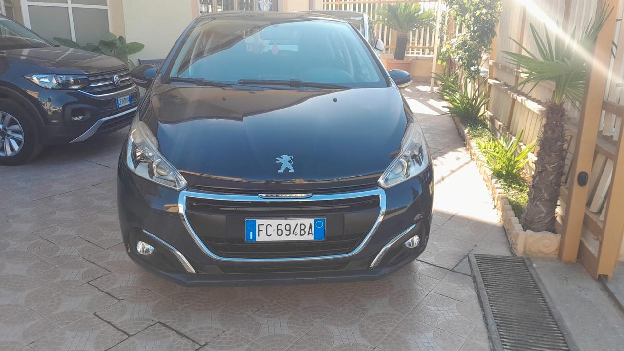 Peugeot 208 PureTech 82 5 porte Allure - Imp Gpl