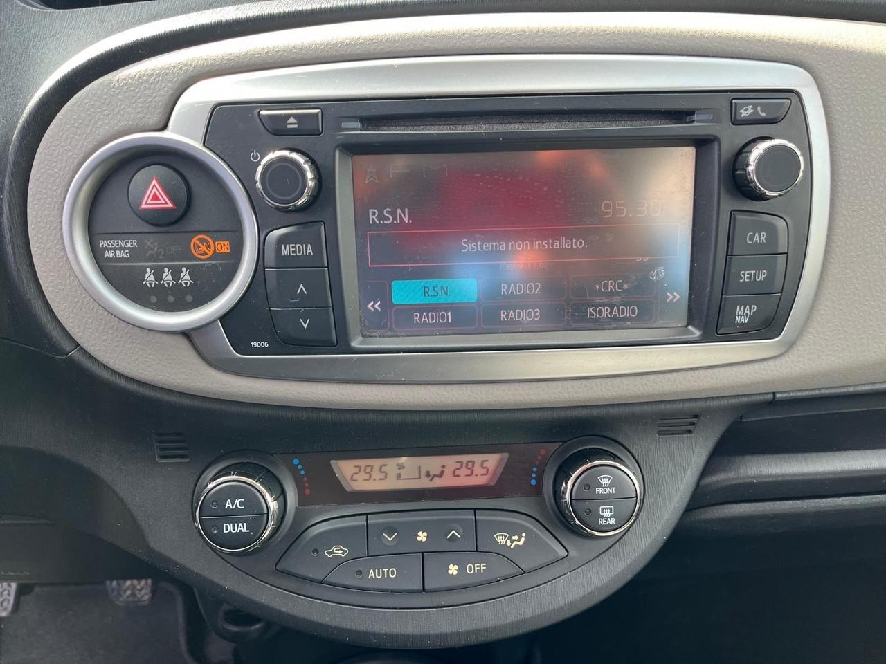 Toyota yaris 5P-1.0 benz-98000km-Full-2012