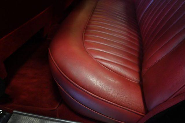 DAIMLER Sovereign 2.5 V8 AUTO GUIDA A DESTRA PERFETTA ITALIANA NUOVA