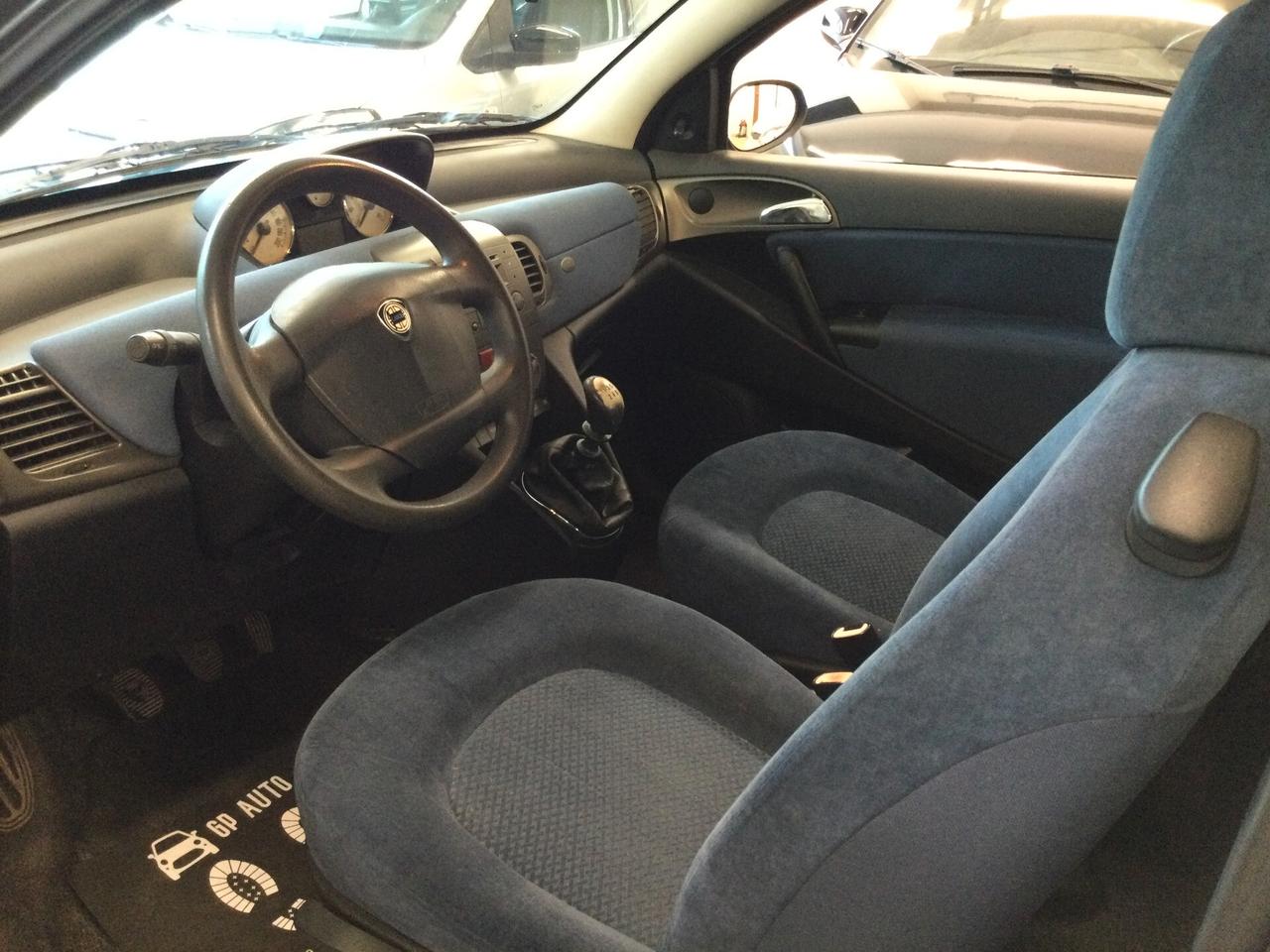 Lancia Ypsilon 1.2 Argento