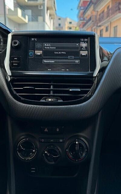Peugeot 2008 1.6 HDi -Turbo Diesel - 2015