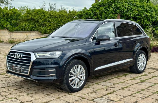 AUDI Q7 3.0 TDI 272cv Quattro (Tetto/Gancio/7posti/Pelle)