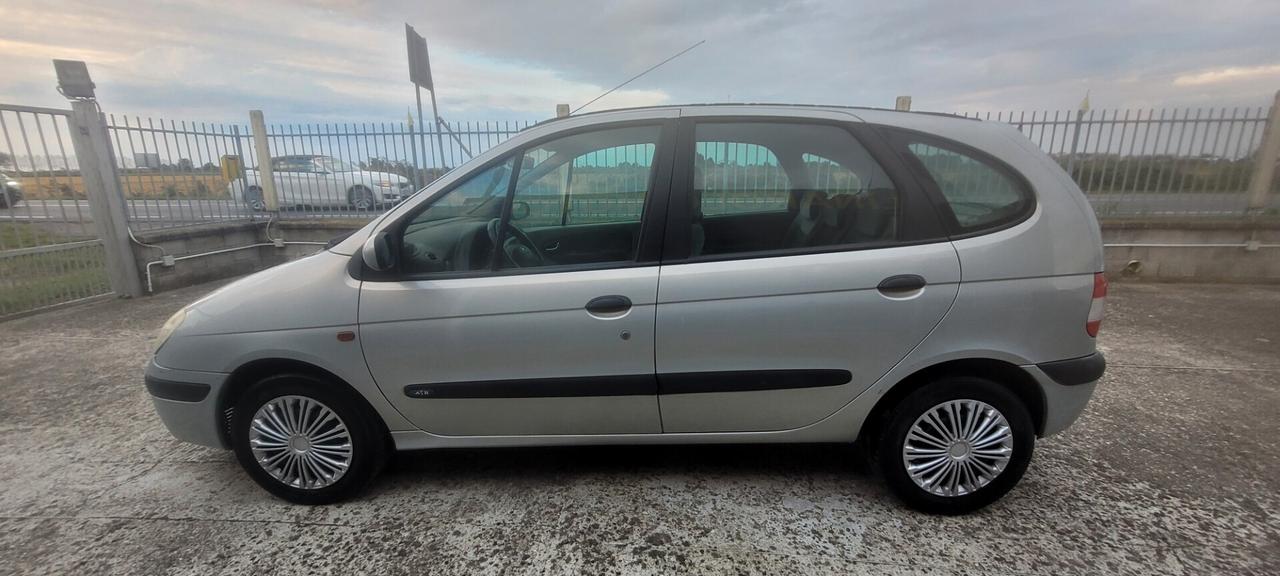 Renault Megane Mégane 1.6 16V cat Proact. Privilège