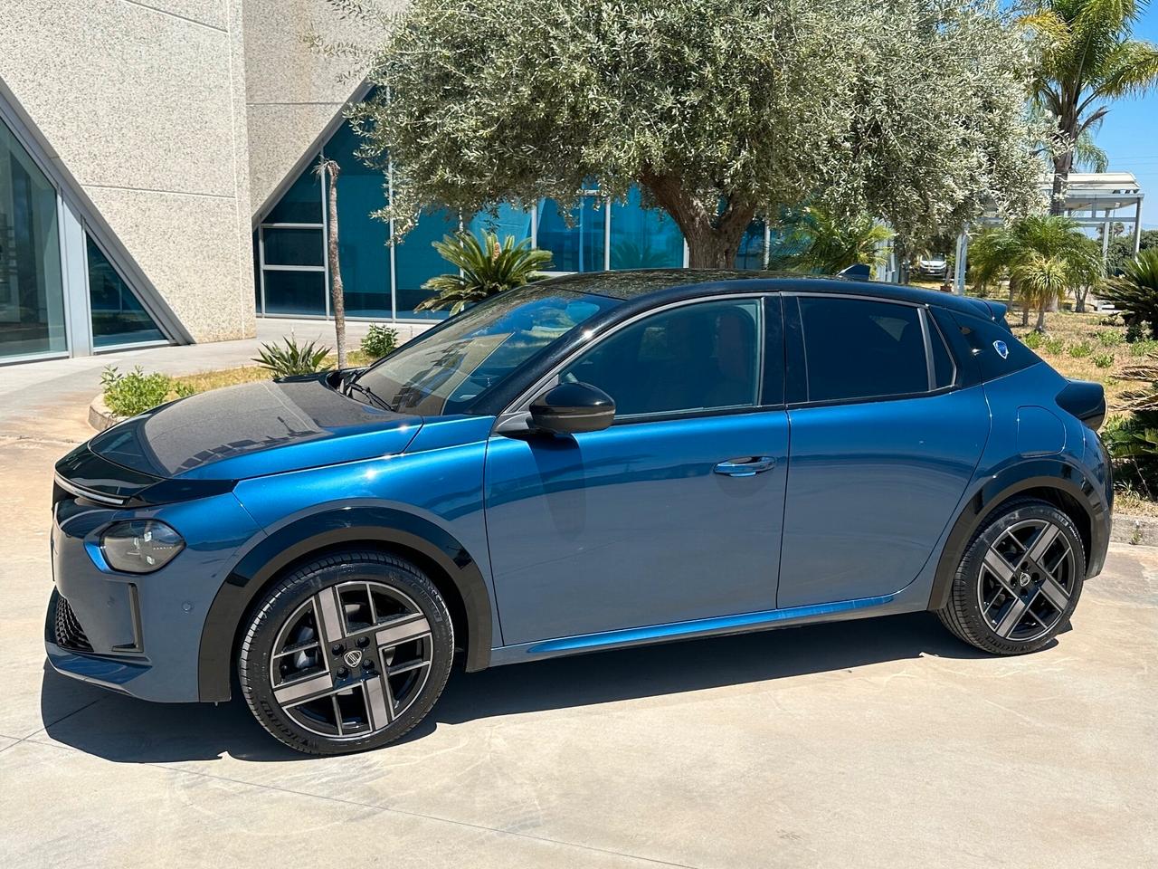 Lancia Ypsilon 51kWh LX offerta T-Stock prezzo imperdibile