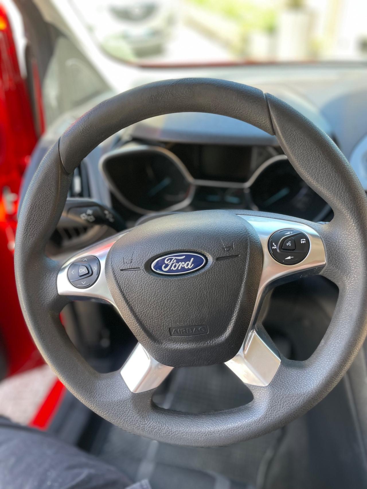 Ford Tourneo Connect Tourneo Connect 1.5 TDCi 120 CV Titanium